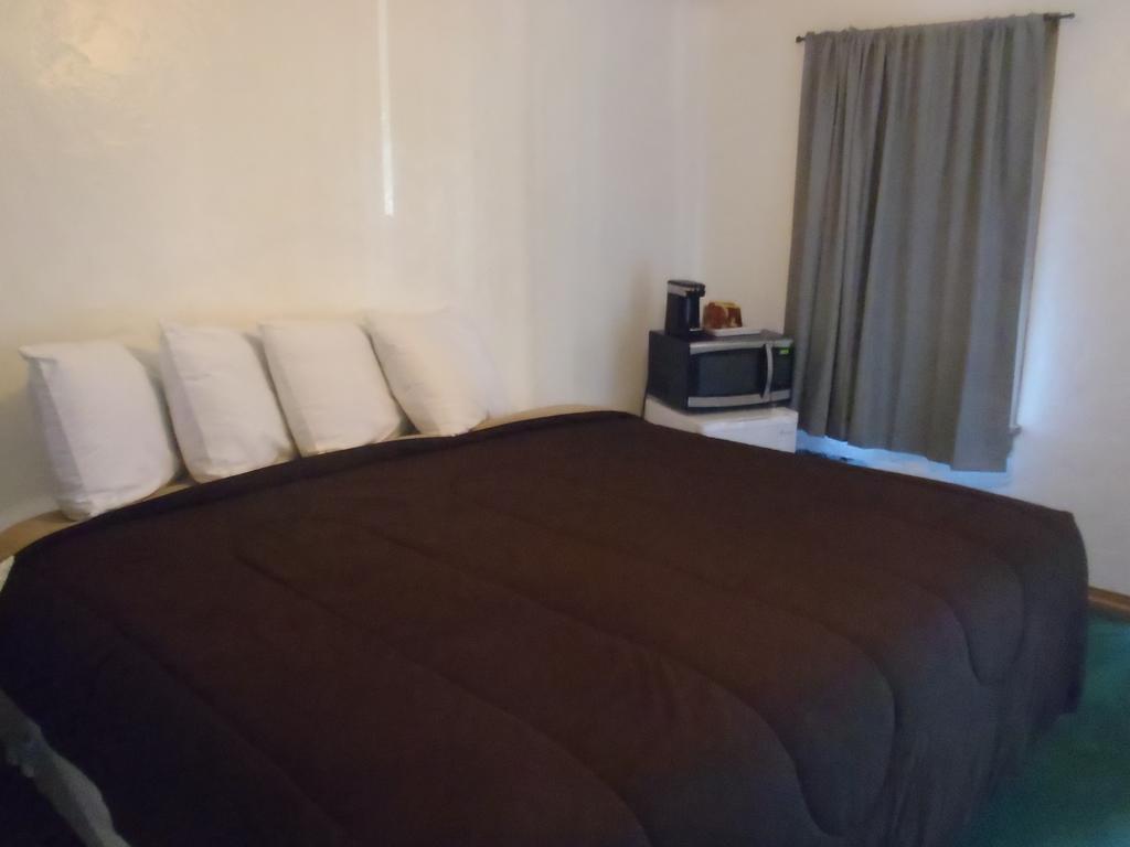 Grand Motel Williams Room photo