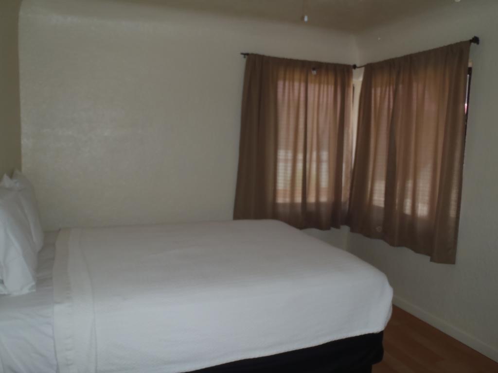Grand Motel Williams Room photo